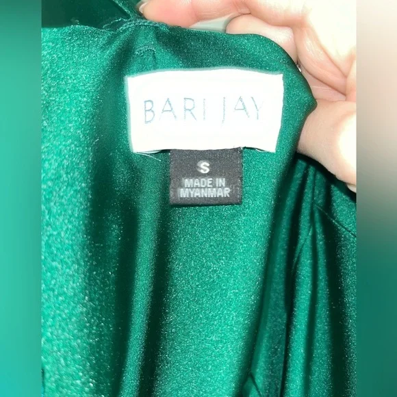 Emerald green bridesmaid formal gown - Picture 7 of 7